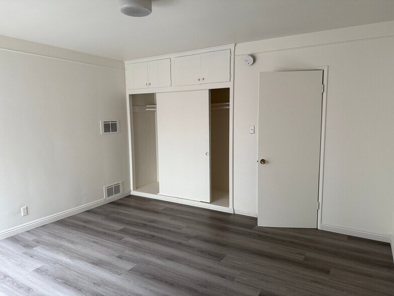 Building Photo - 3646 Vinton Ave