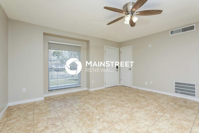 Building Photo - 3 Bedroom Pet-Friendly Home in ORLANDO, FL...