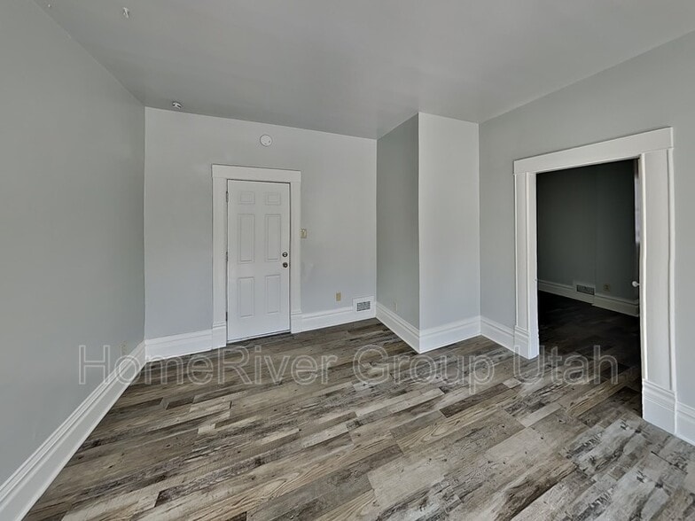 Building Photo - 1277 E 100 S
