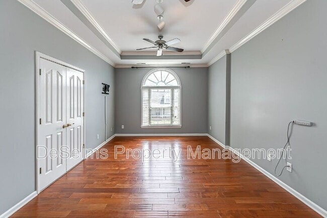 Building Photo - 701 Brent Glen Pl