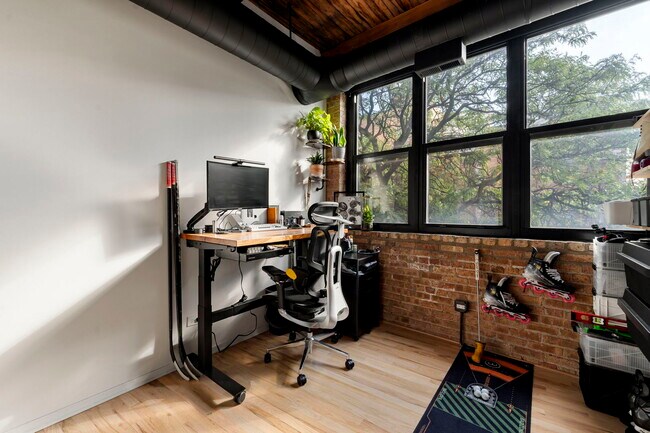 Building Photo - 1670 N Claremont Ave