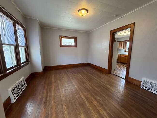 Building Photo - PRICE REDUCED! 3 Bedroom, 2 Bathroom House Located in Stanton near downtown and High School!