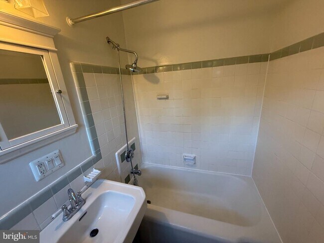 Building Photo - 3328 Gunston Rd