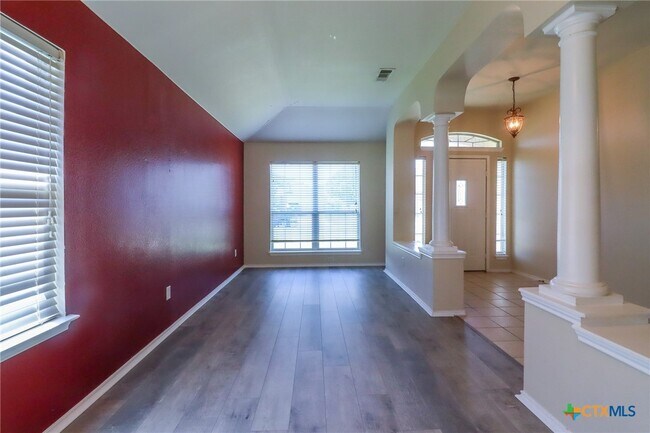 Building Photo - 1805 Lobrecht Ct