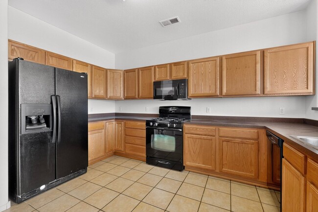 Building Photo - 6512 Los Pueblos Pl NW