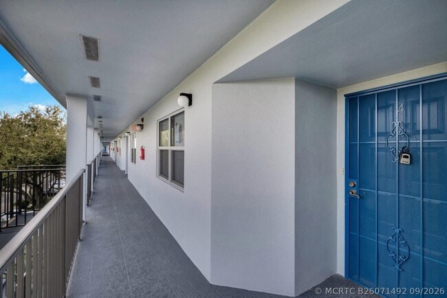 Building Photo - 12600 SW 5th Ct