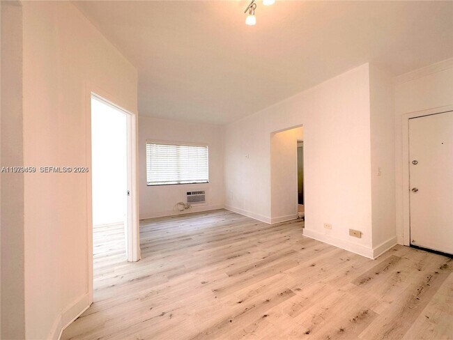 Building Photo - 840 10th St