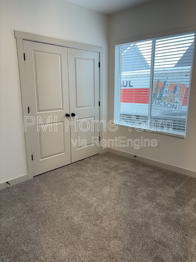 Building Photo - 3795 S 4250 W