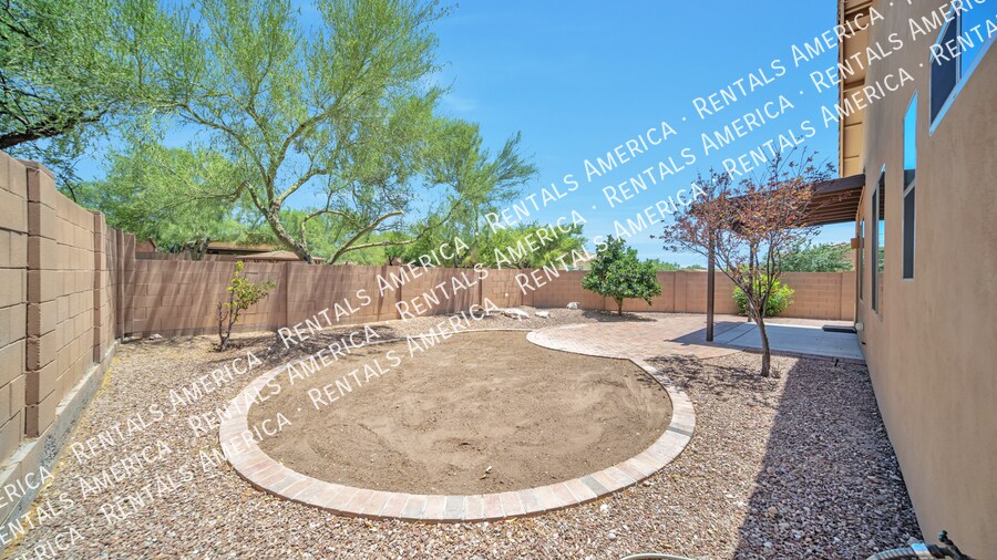 Building Photo - 10430 E Rita Ranch Crossing Cir