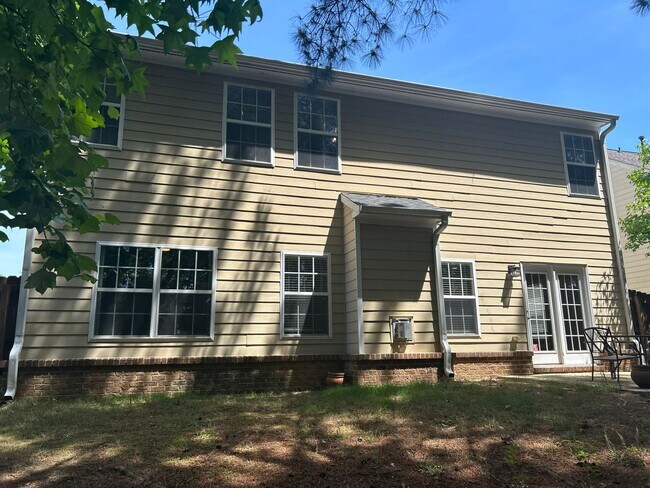 Building Photo - 4 Bedroom | 3 Bathroom Apex Home with Fenc...