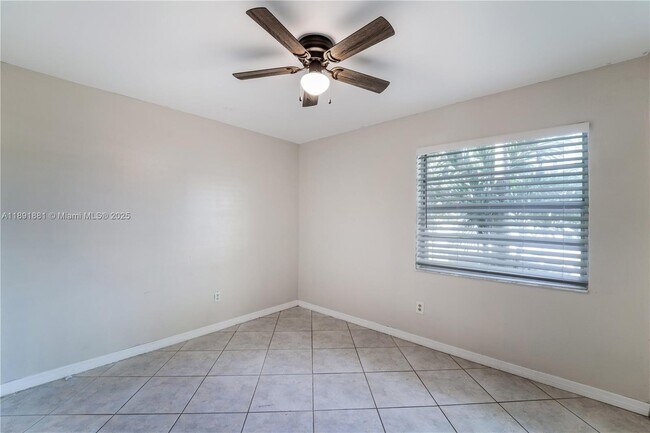 Building Photo - 13040 SW 262nd Ln