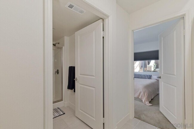Building Photo - Chula Vista - Adorable 3 Bedroom 3 Bath To...