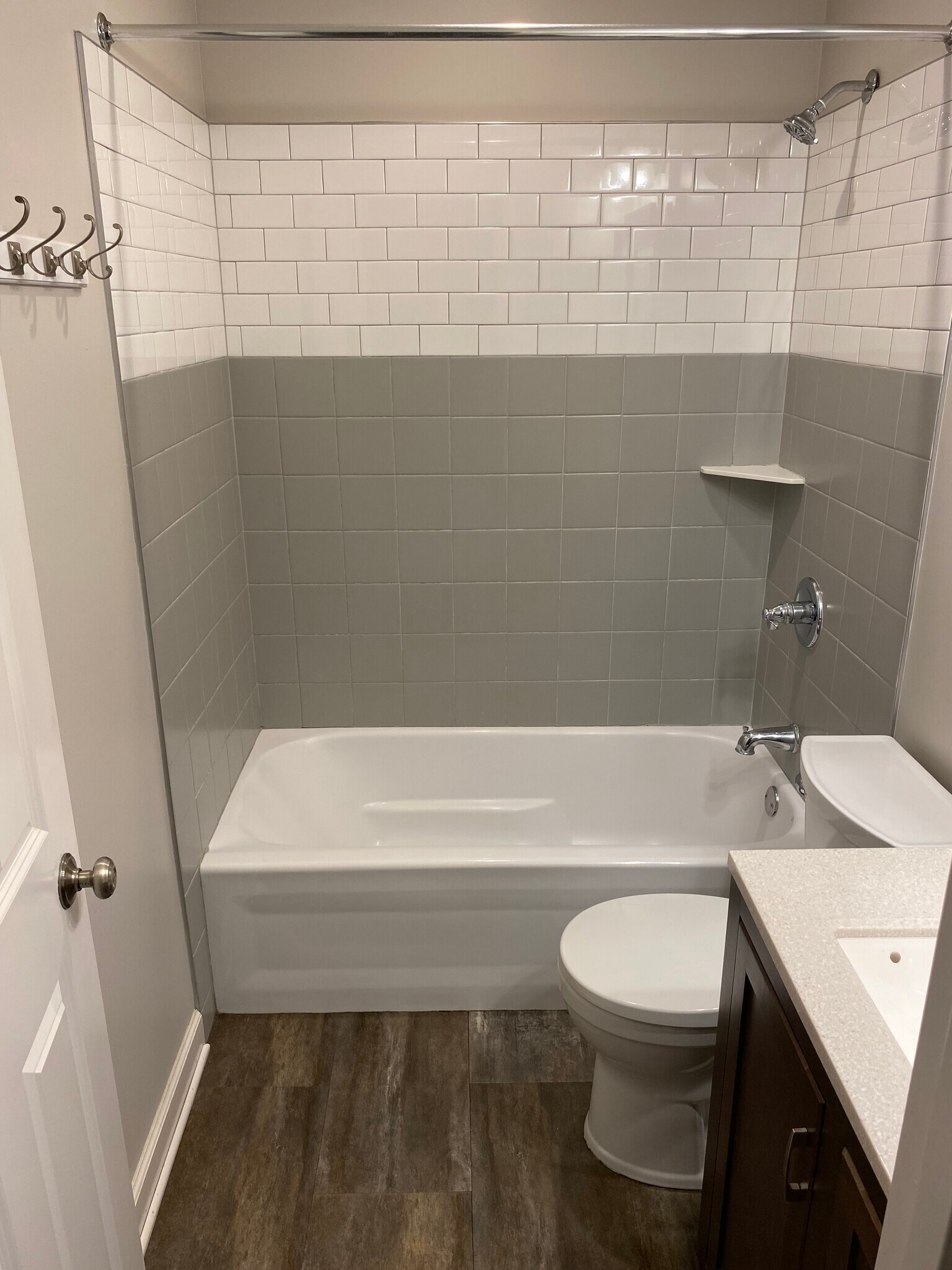 Building Photo - 950 29th Ave NE