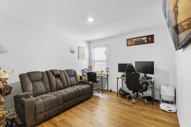 Building Photo - 149 River Rise Rd