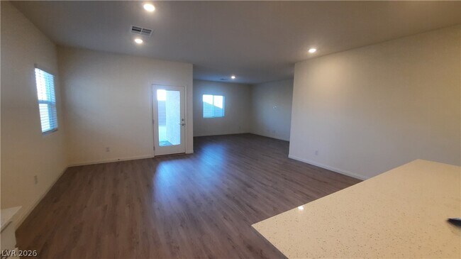 Building Photo - 1674 Viola Falls St