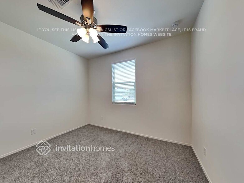 Building Photo - 17490 W Molly Ln