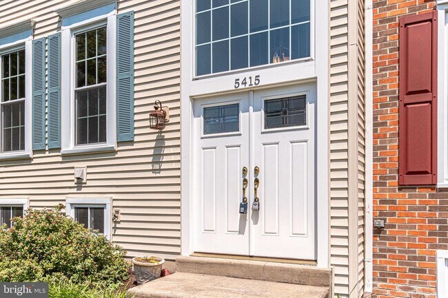 Building Photo - 5415 Helm Ct