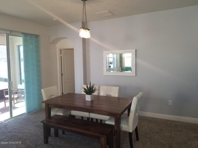 Building Photo - 3167 Constellation Dr