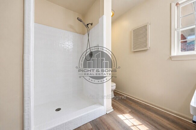 Building Photo - 3301 Lemoyne Ct