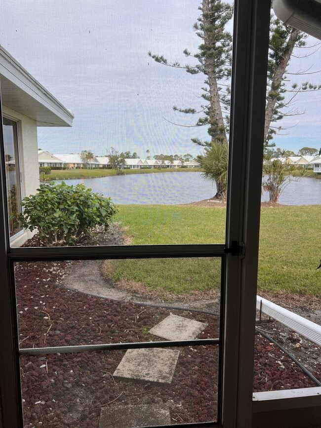 Building Photo - NEWLY LISTED 2BD/2BA/2CG Villa