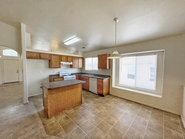 Building Photo - 2309 Iron Gate Trail SW