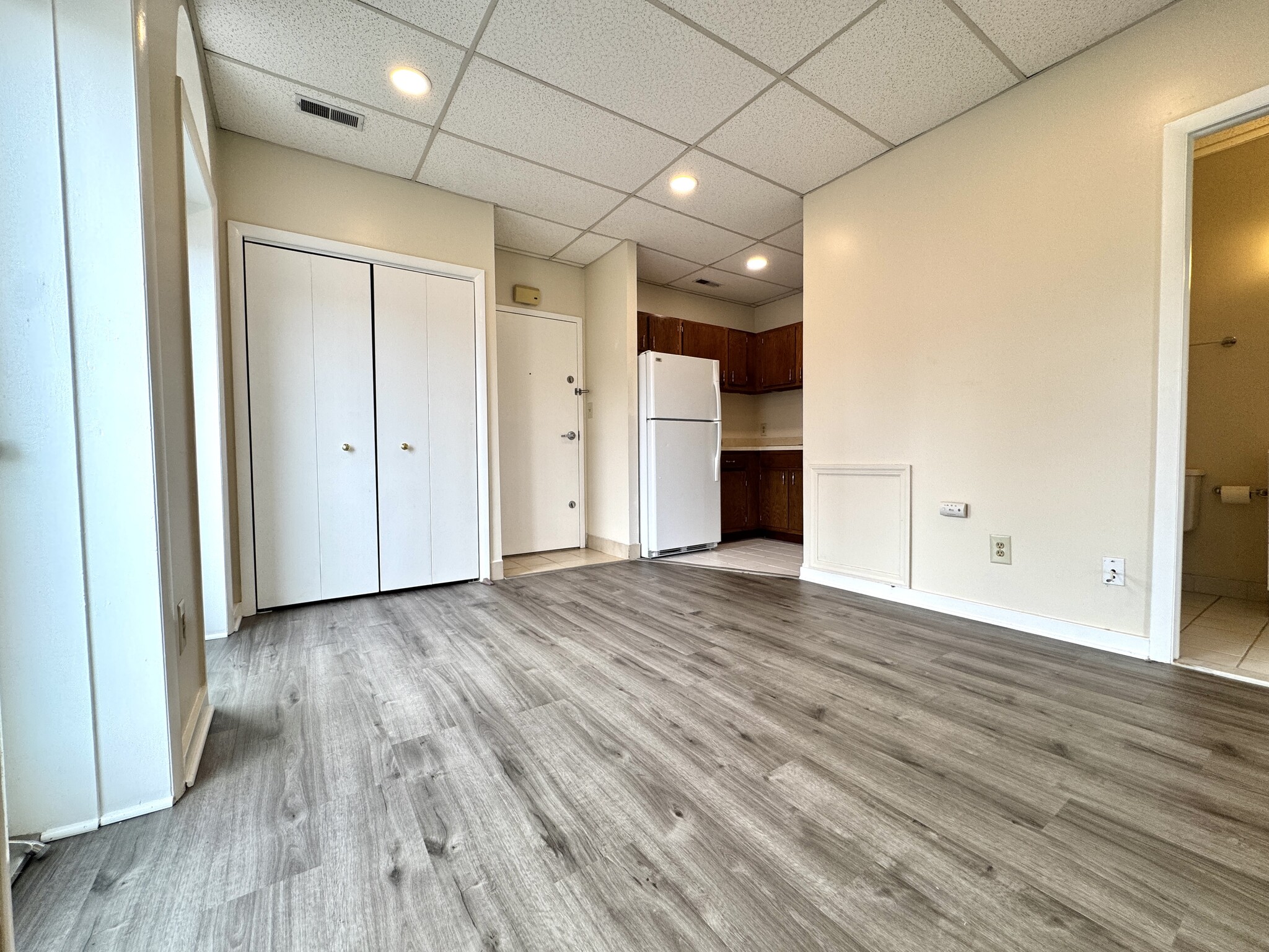 Building Photo - 222 Albemarle St