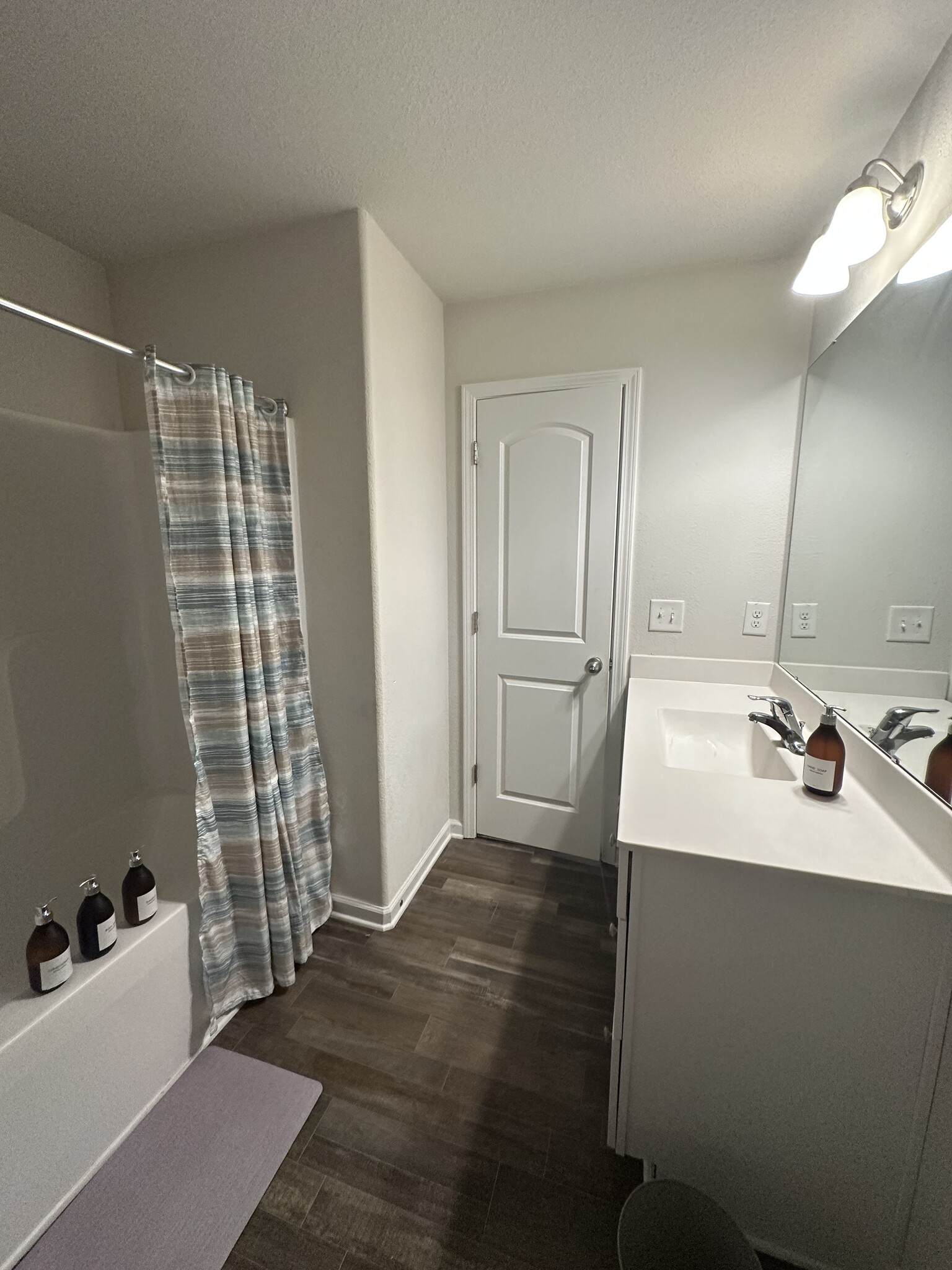 Building Photo - 2071 Alderman Way