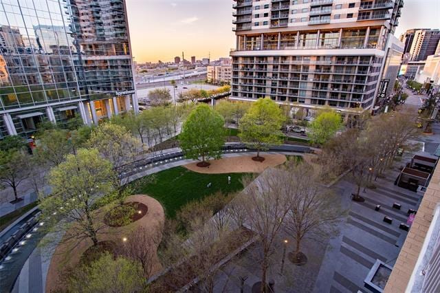 Building Photo - 2323 N Houston St