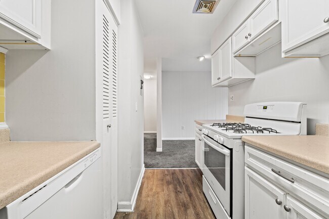 Building Photo - 142 Georgetown Rd