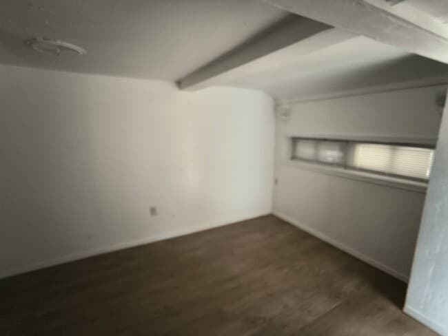Building Photo - 708 Hickory Hill Ln