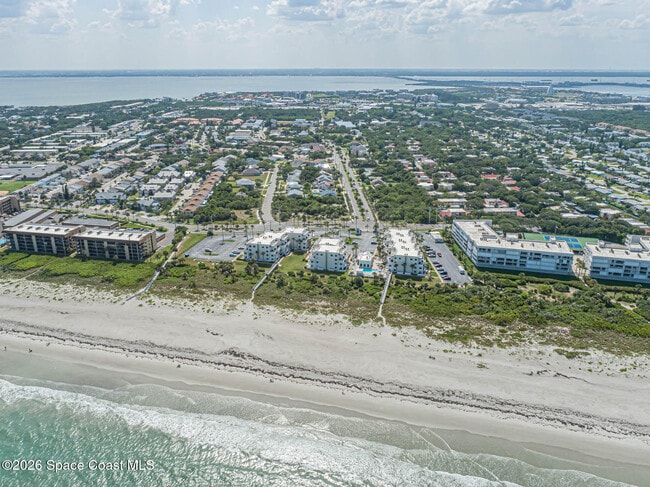 Building Photo - 8600 Ridgewood Ave