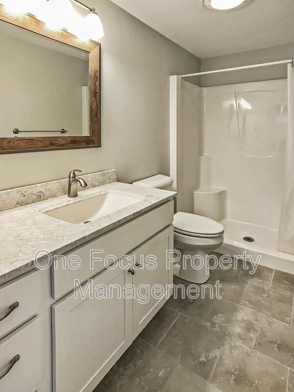 Building Photo - 41 E Bald Eagle St