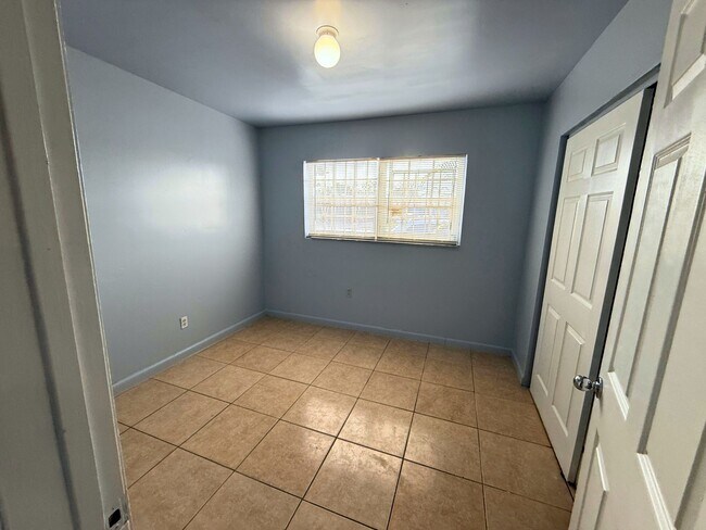 Building Photo - 17231 NW 37th Ave