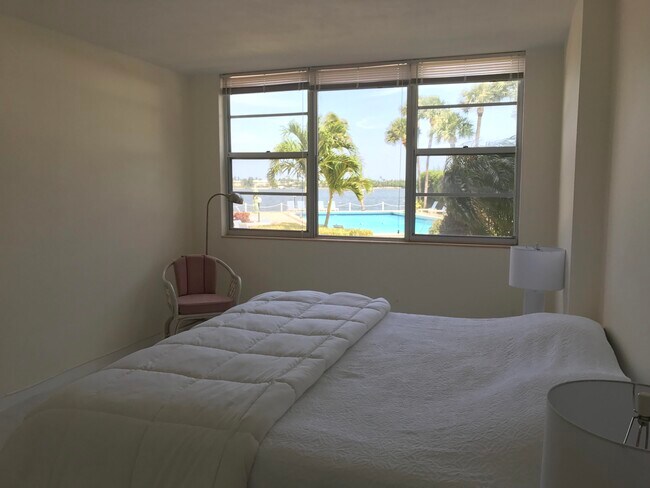 Building Photo - 2800 N Flagler Dr