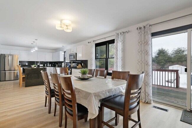 Building Photo - 153 Bull Run