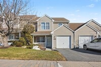 Building Photo - 104 Sparrow Ridge Rd