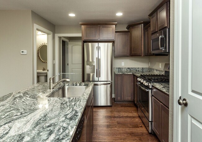 Building Photo - Perfect Single Family Home in Norwalk