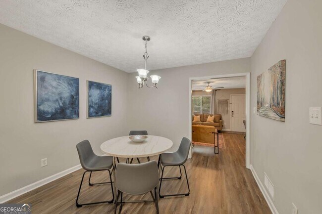 Building Photo - 4375 Coopers Creek Dr SE