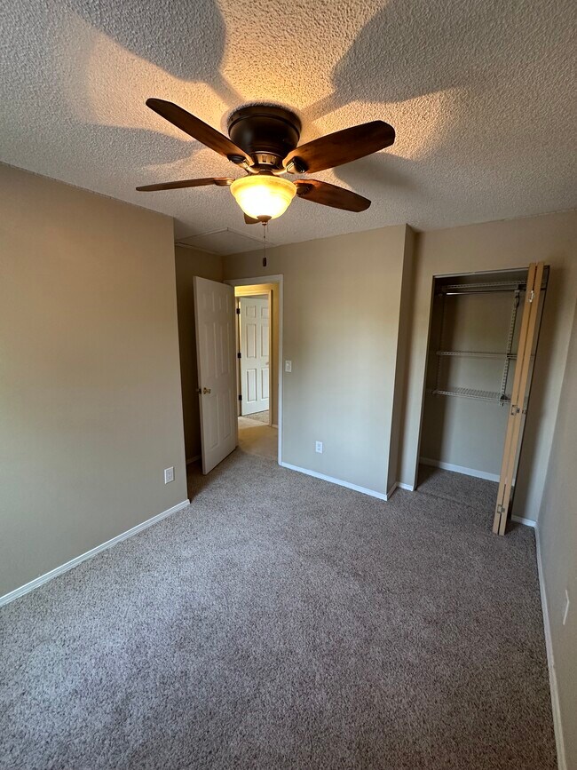 Building Photo - 19652 E Utah Pl