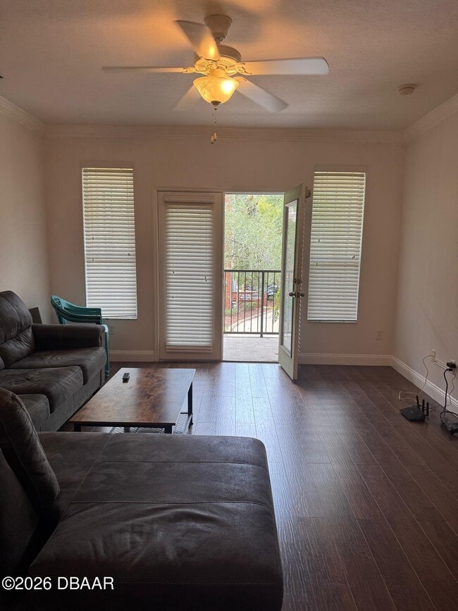 Building Photo - 1185 SW 9th Rd