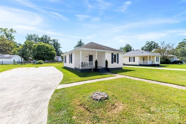 Building Photo - 1525 Perfection Ave