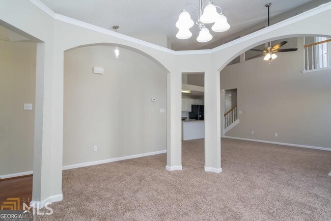 Building Photo - 145 Courtyard Dr