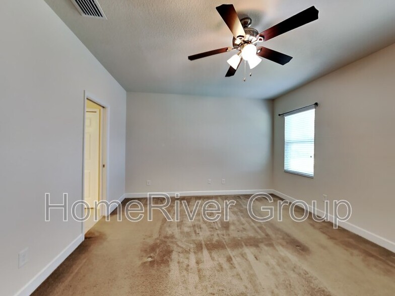 Building Photo - 10459 Flagstaff Falls Ave