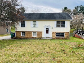 Building Photo - 208 Ardmore St