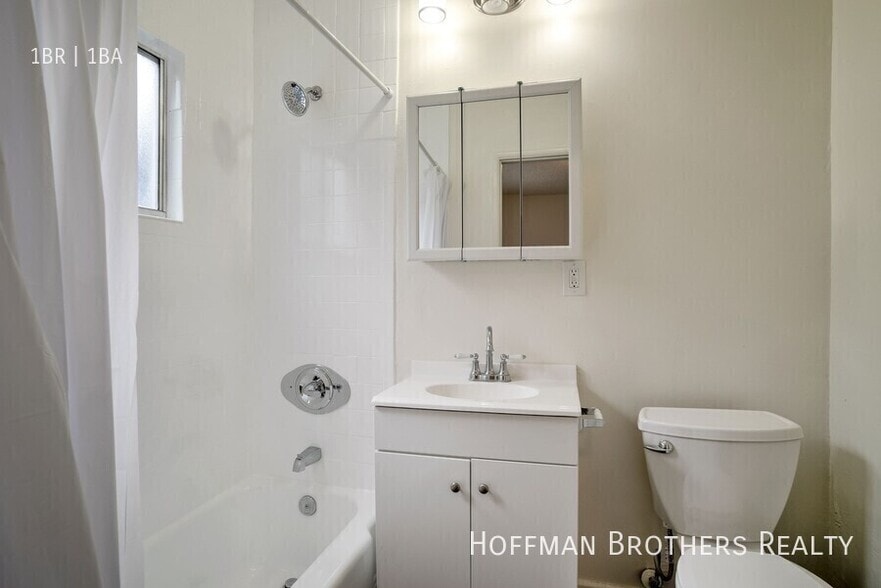Building Photo - 4558 W 173rd St