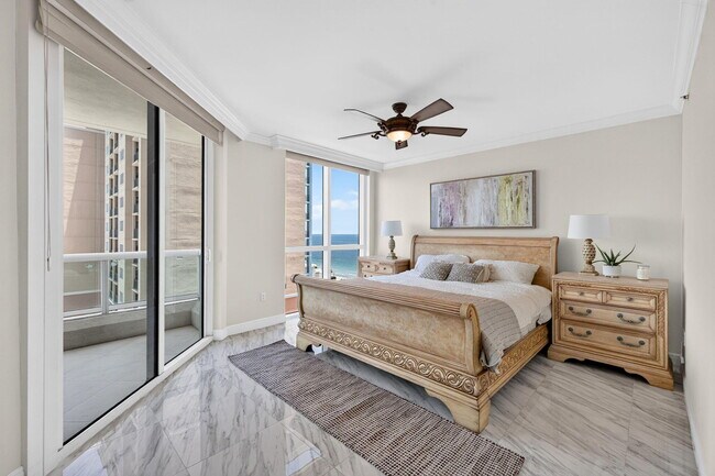 Building Photo - 101 S Fort Lauderdale Beach Blvd