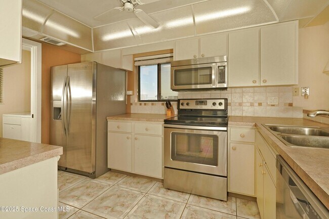 Building Photo - 3799 S Banana River Blvd