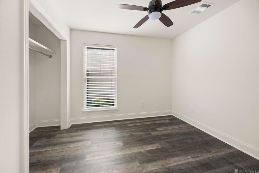 Building Photo - 38254 Shelby Dr