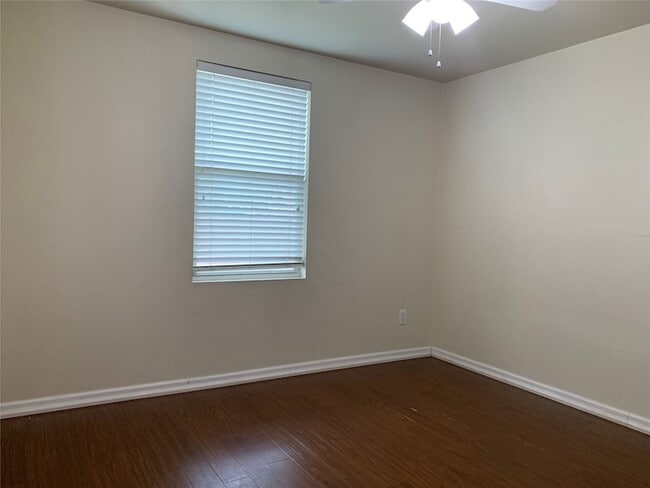 Building Photo - 12870 Pearson Dr