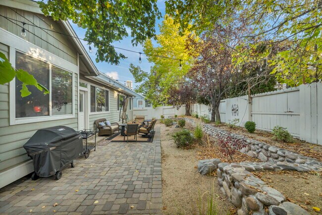 Building Photo - 4731 Ellicott Wy